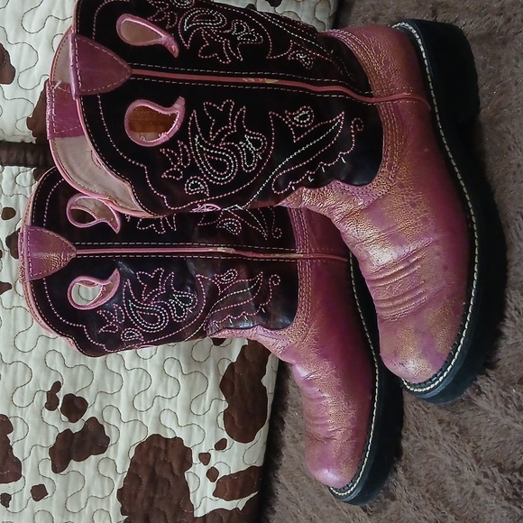 Ariat Pink and Brown Western Boots - Picture 2 of 13